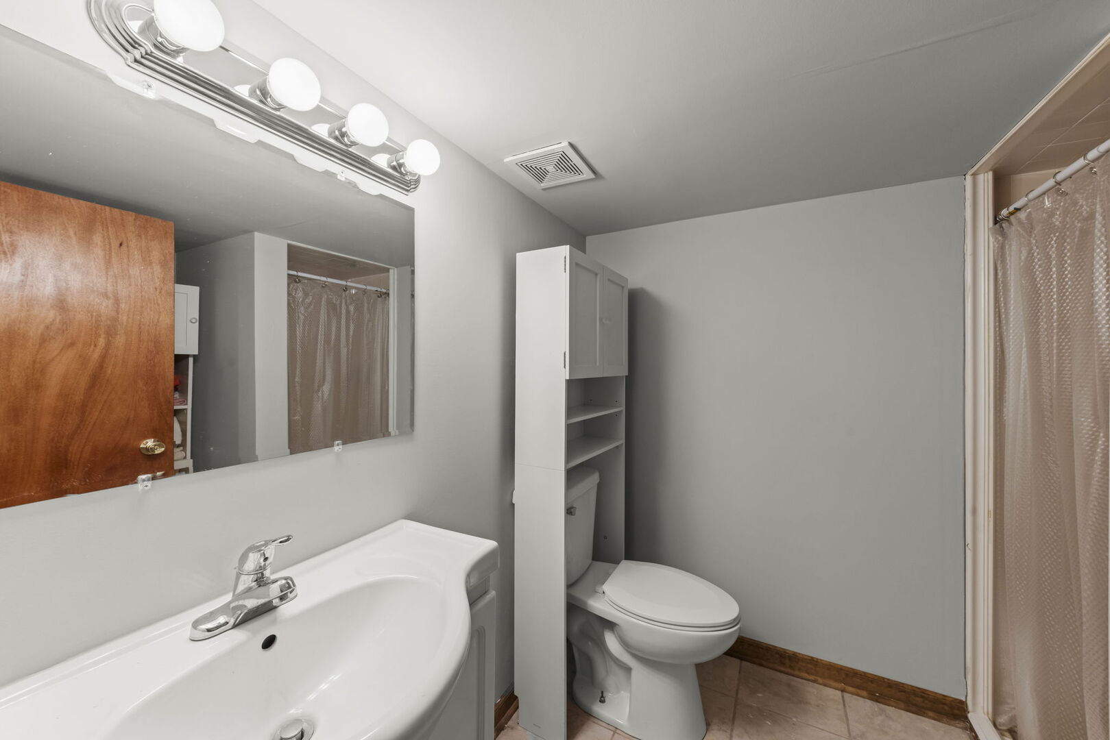 329 E 5th Street Property Photo 19