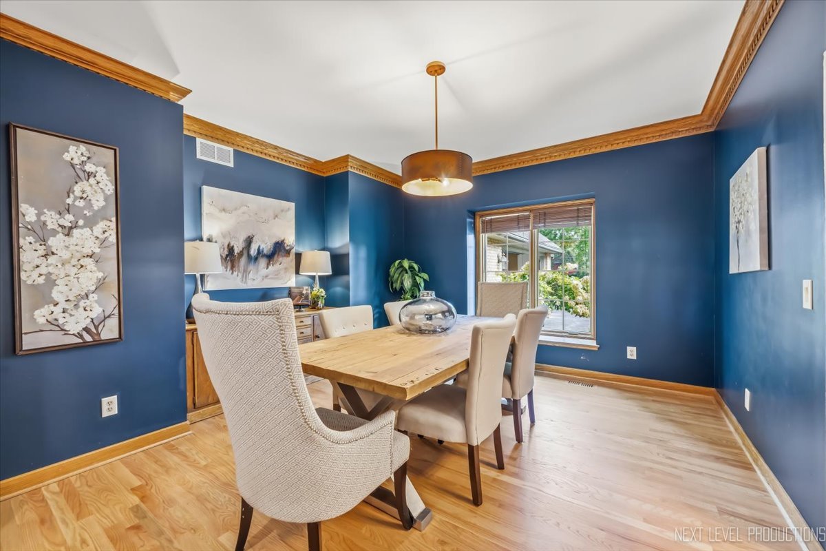 3663 Wolf Road Property Photo 3
