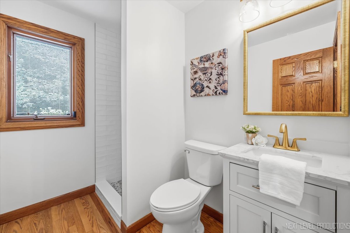 3663 Wolf Road Property Photo 25