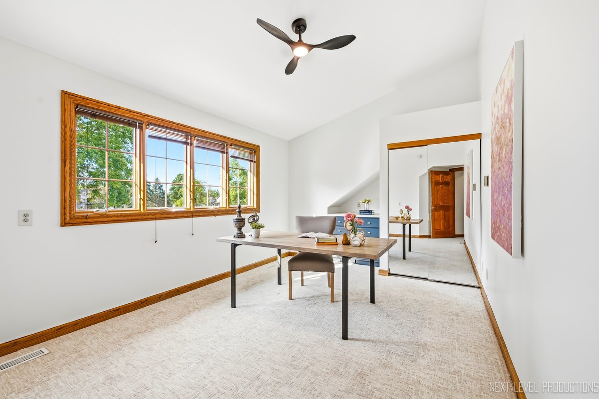 3663 Wolf Road Property Photo 30