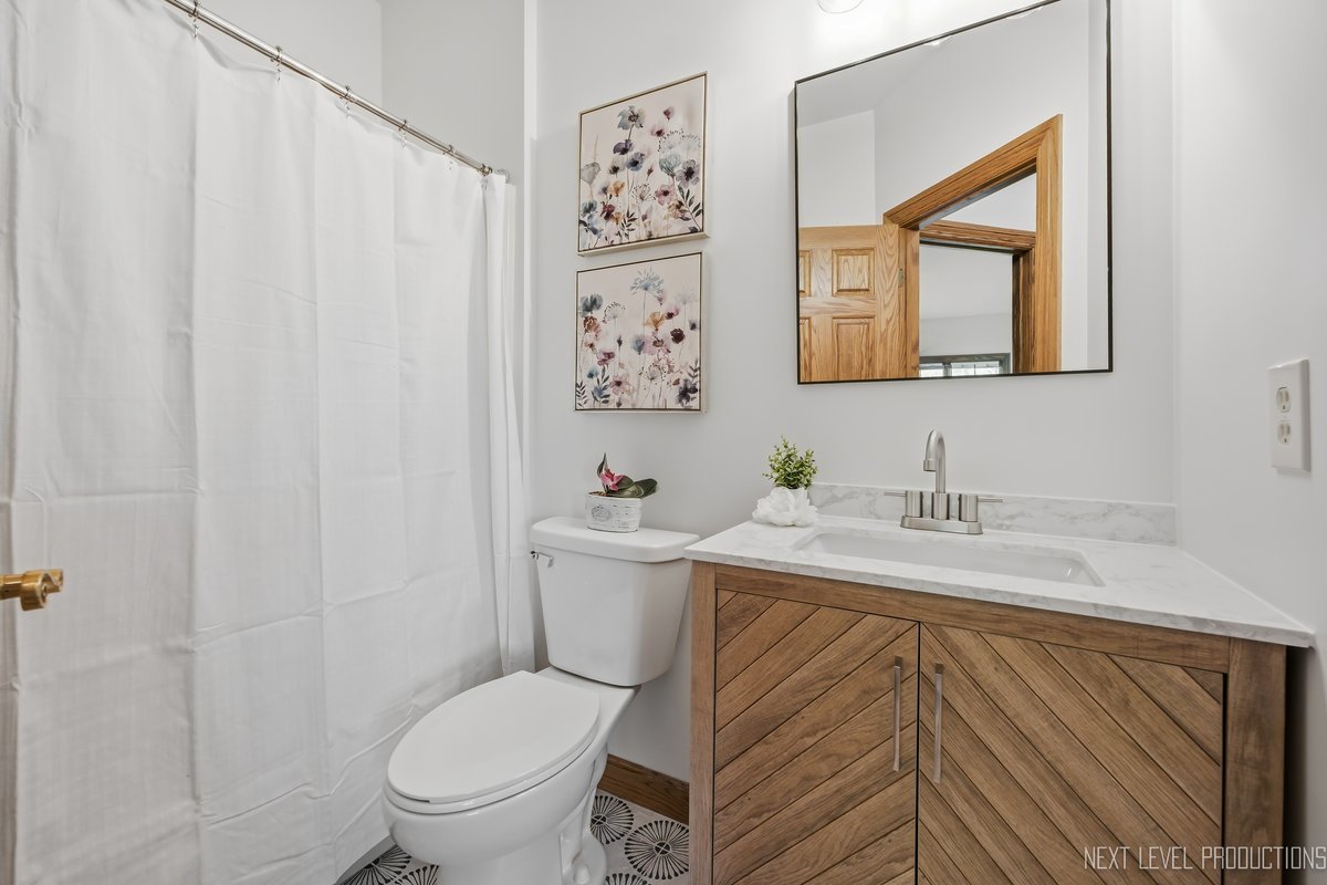 3663 Wolf Road Property Photo 31