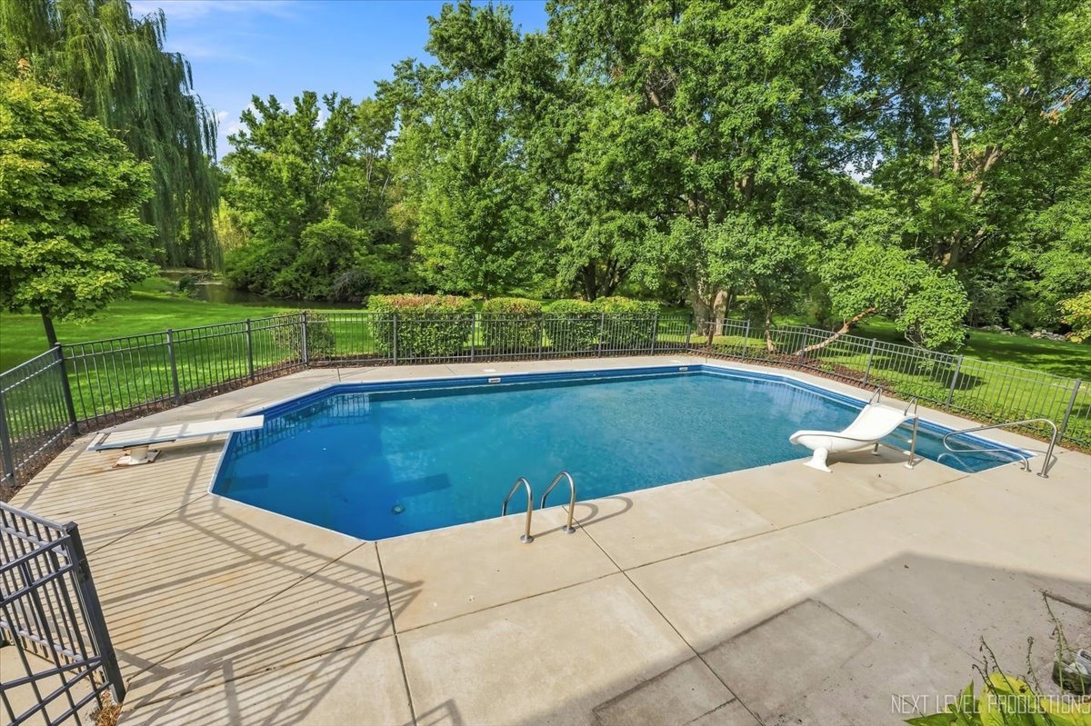 3663 Wolf Road Property Photo 56