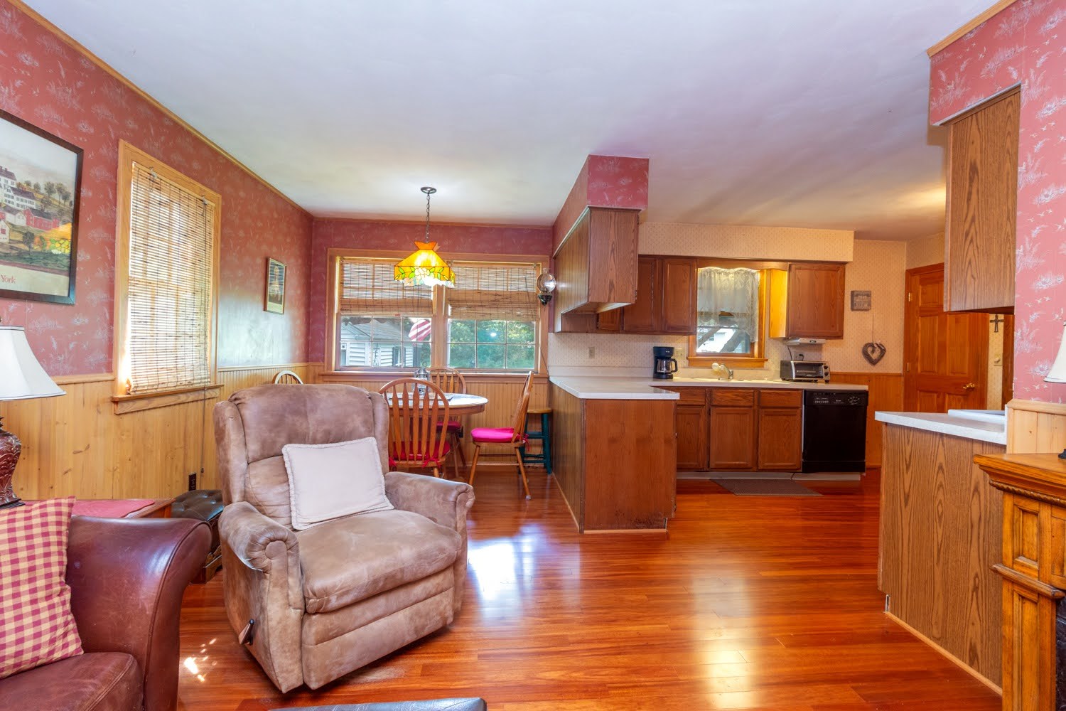 1409 Geneva Avenue Property Photo 8