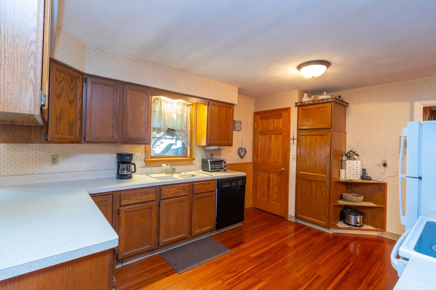 1409 Geneva Avenue Property Photo 10
