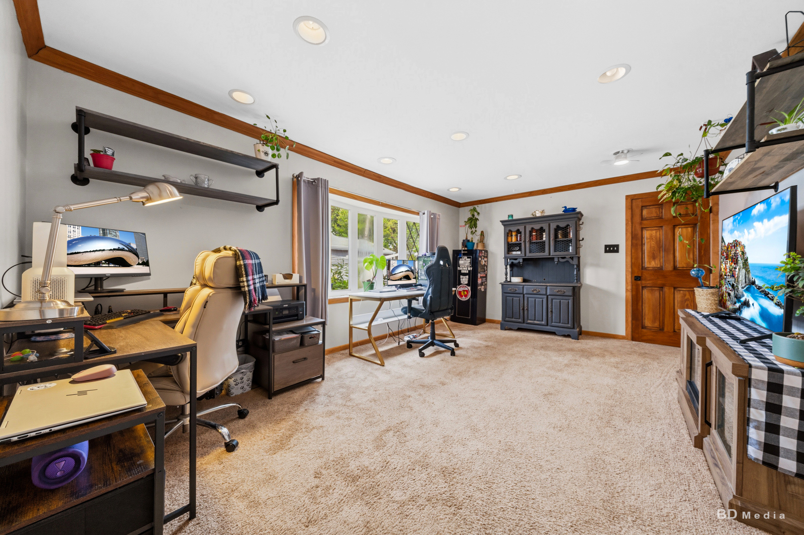 15255 Millard Avenue Property Photo 20