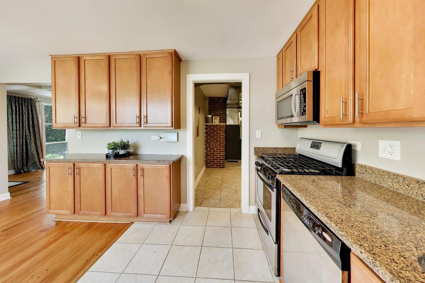 1001 Geneva Road Property Photo 12