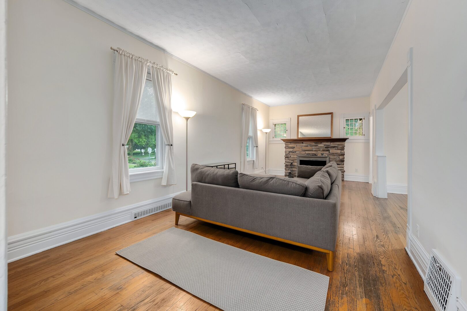 4541 Forest Avenue Property Photo 7