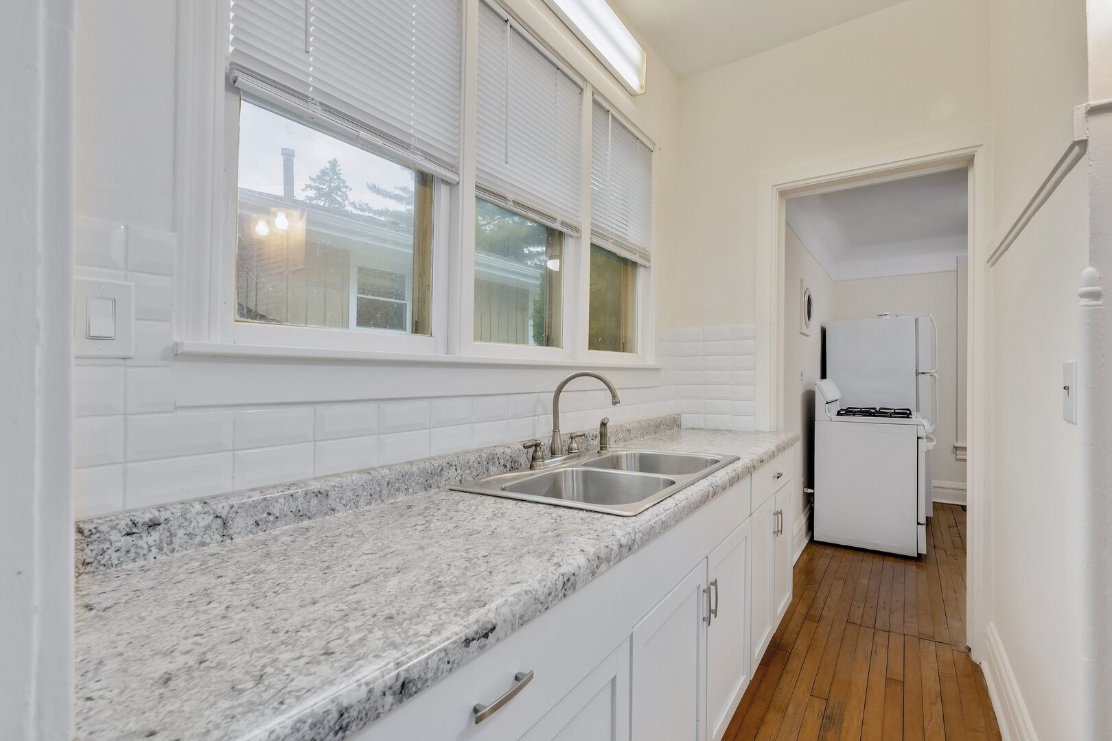 4541 Forest Avenue Property Photo 12