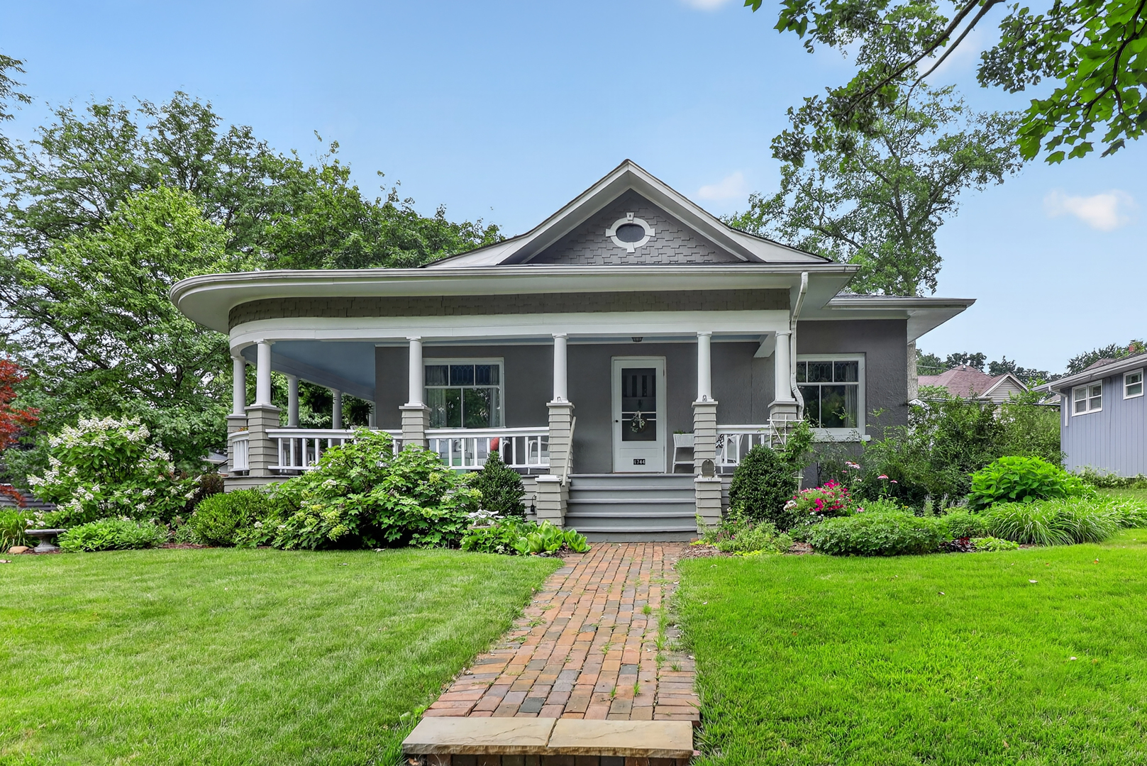 4744 Middaugh Avenue Property Photo 1
