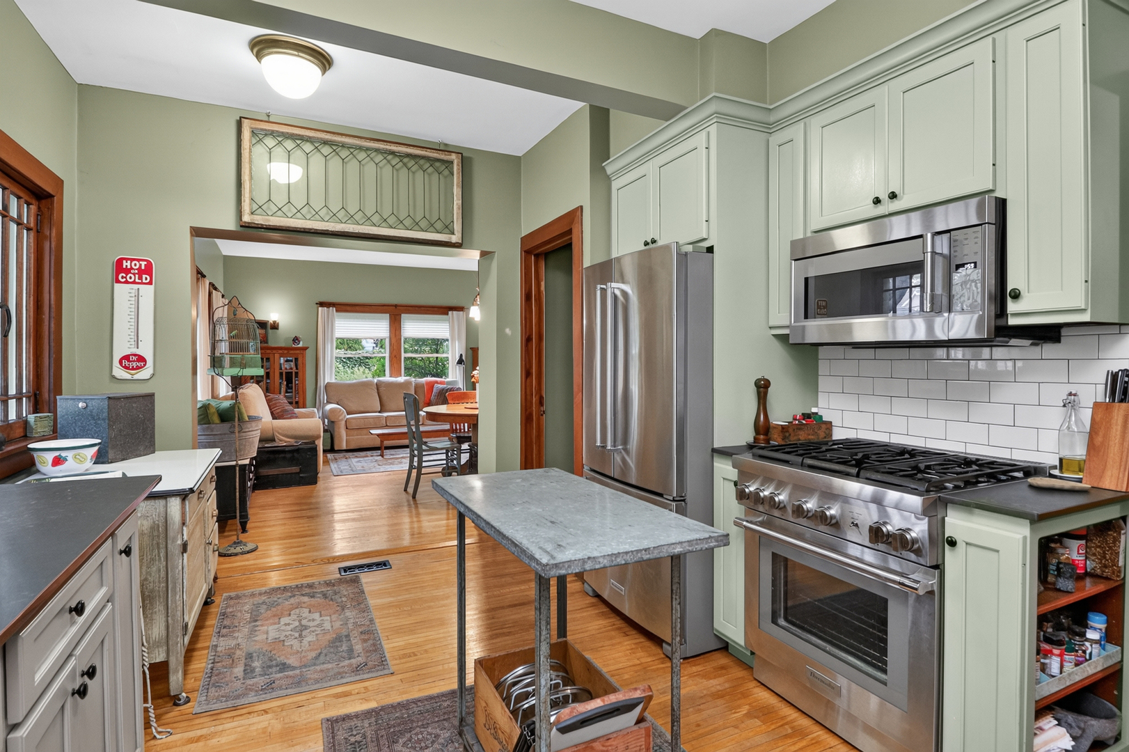 4744 Middaugh Avenue Property Photo 11