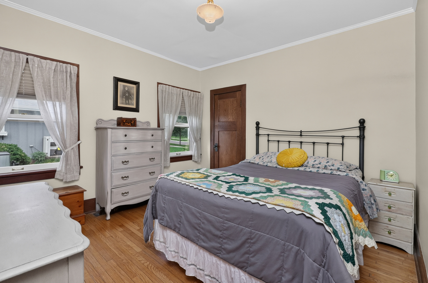 4744 Middaugh Avenue Property Photo 19