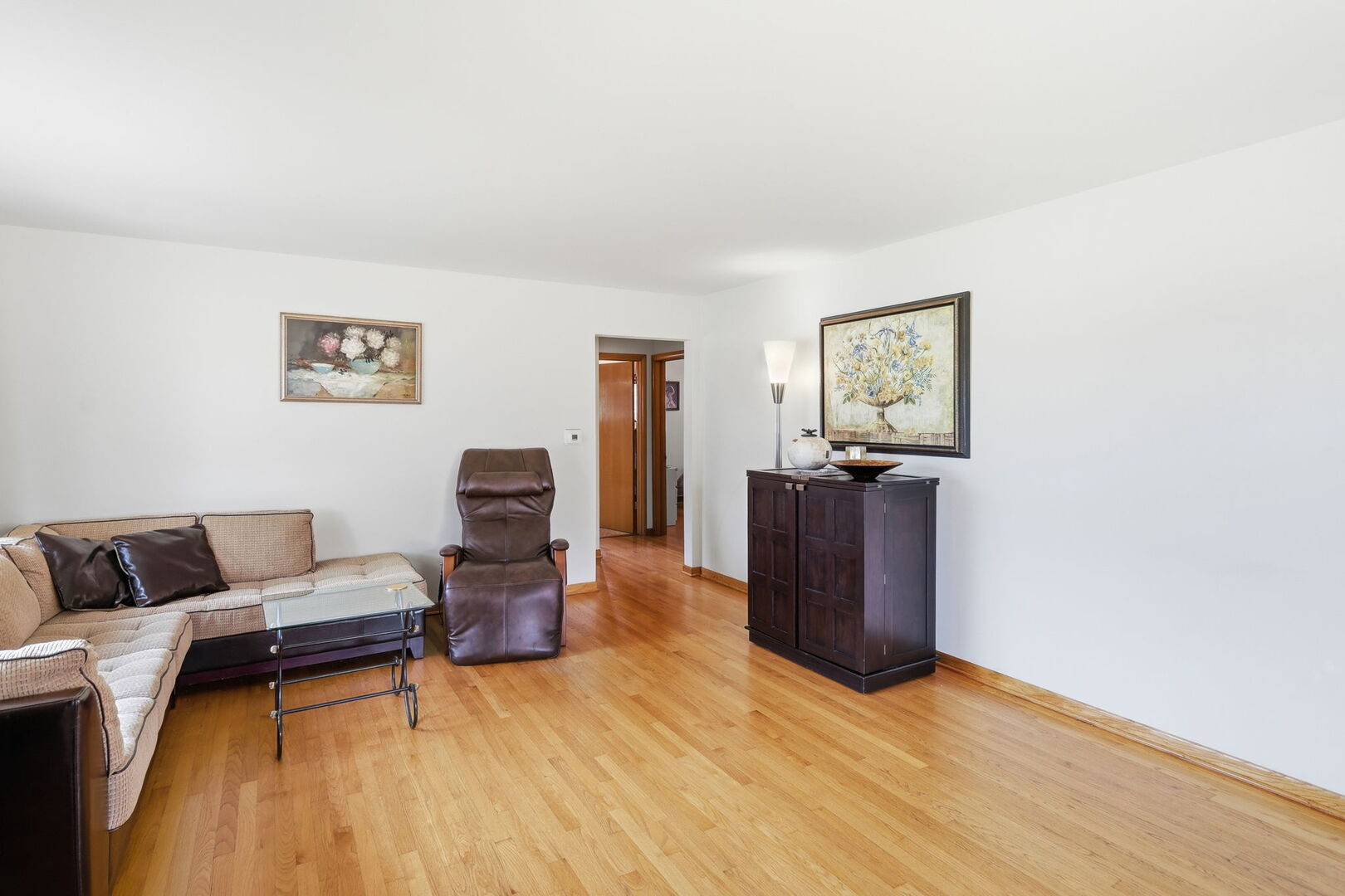 605 Oakton Street Property Photo 5