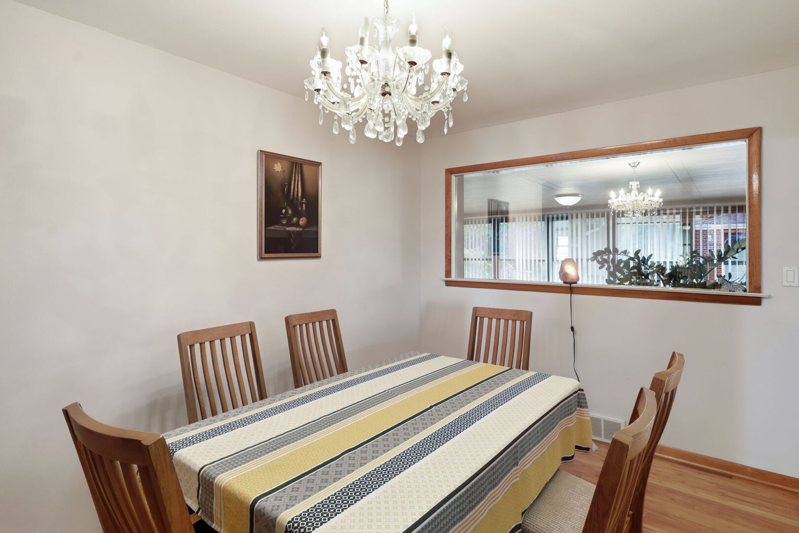 605 Oakton Street Property Photo 11