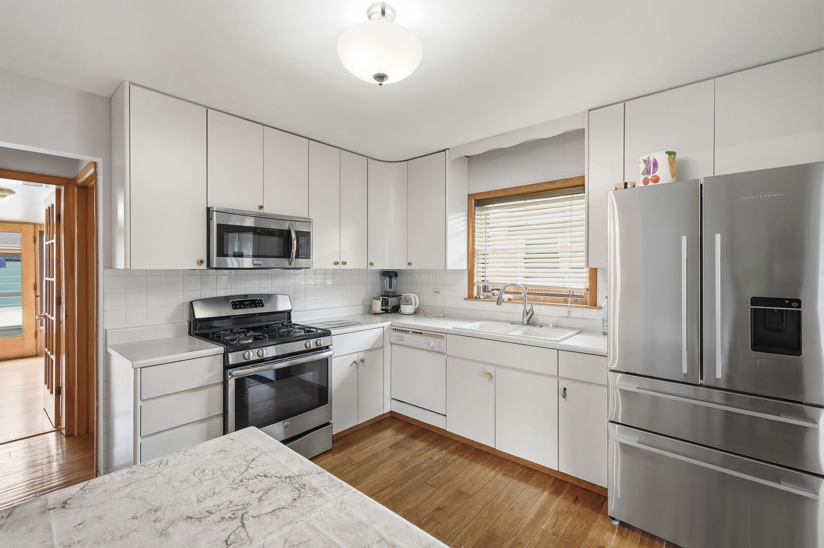 605 Oakton Street Property Photo 14