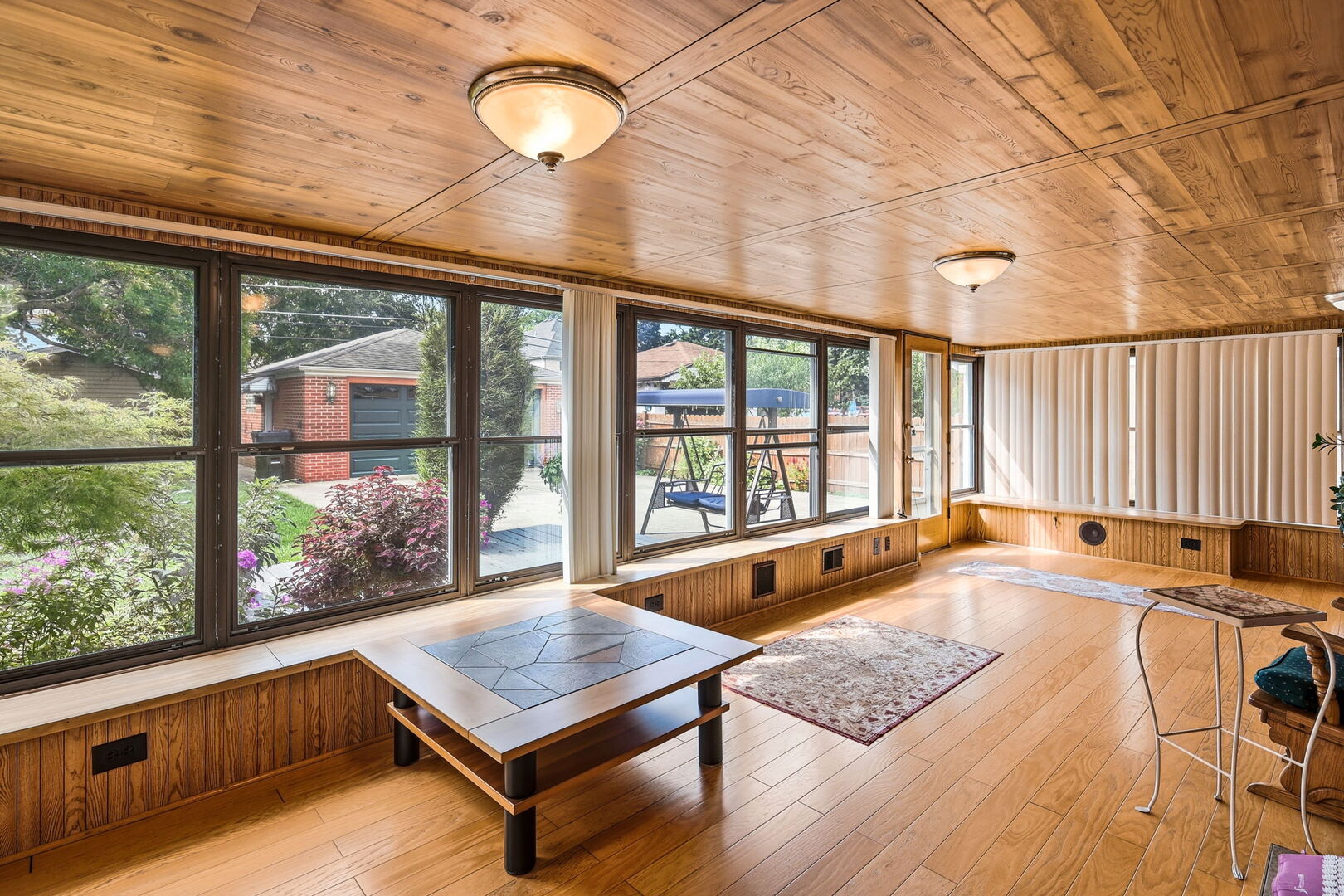 605 Oakton Street Property Photo 18