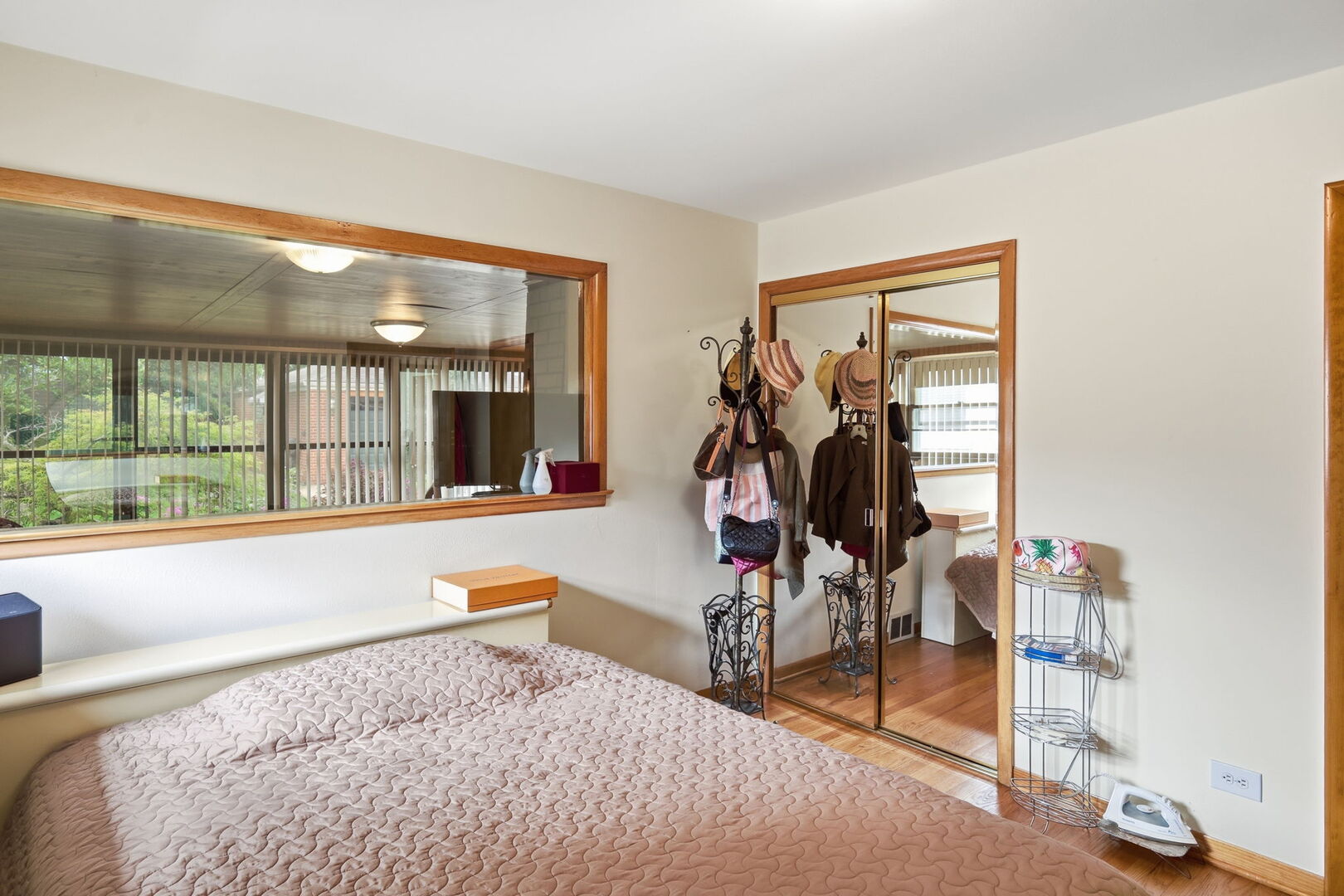 605 Oakton Street Property Photo 21