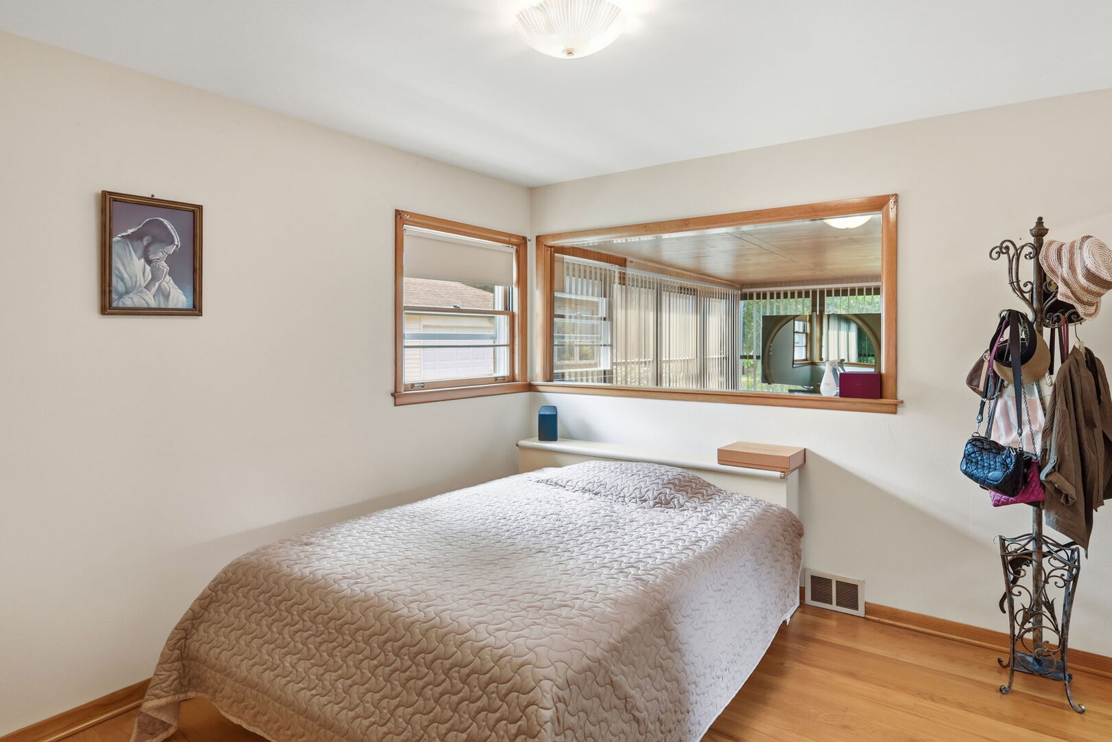 605 Oakton Street Property Photo 23