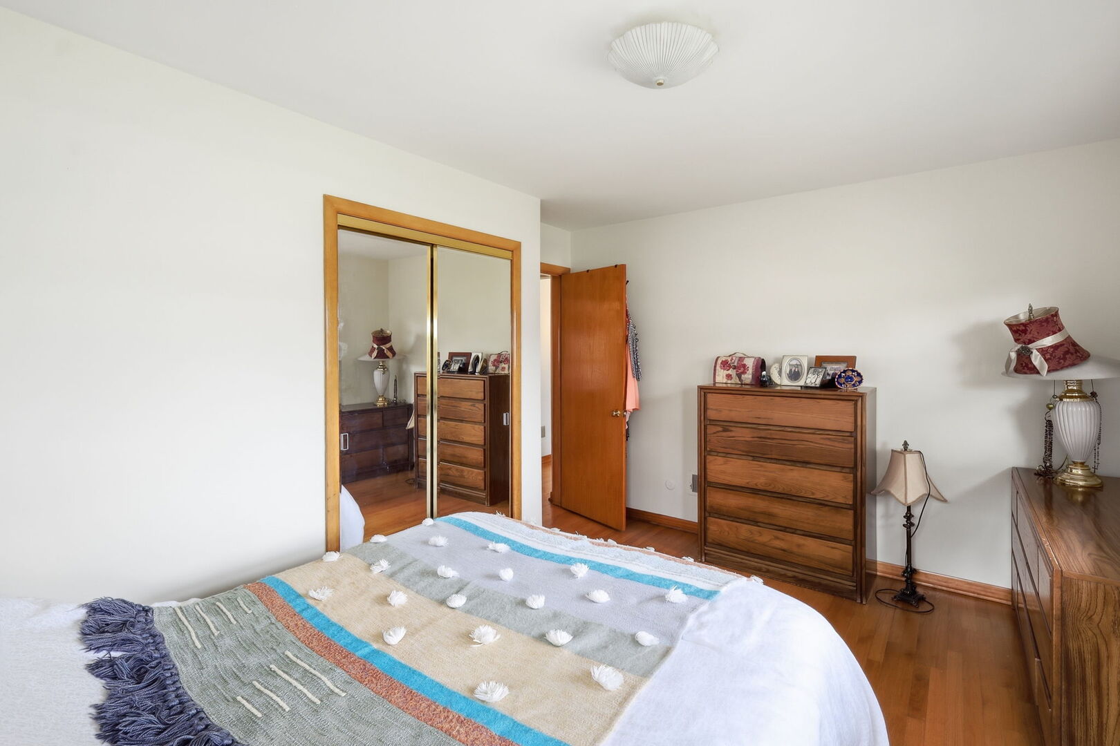 605 Oakton Street Property Photo 26