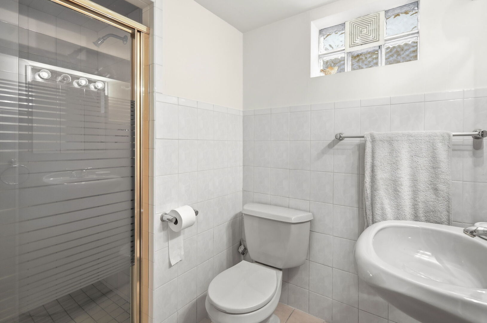 605 Oakton Street Property Photo 35
