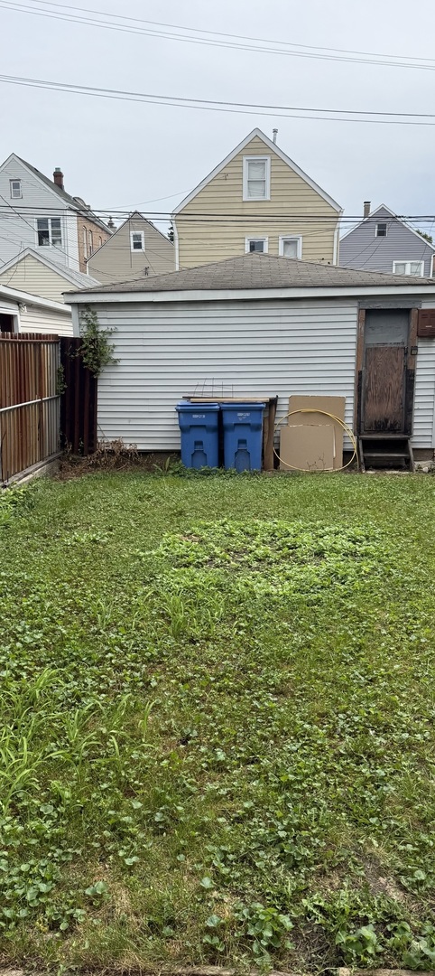 4935 S Wood Street Property Photo 8