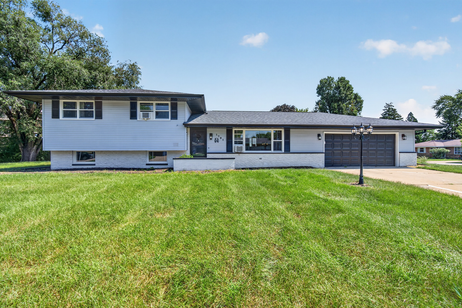 1701 Newton Drive Property Photo 1