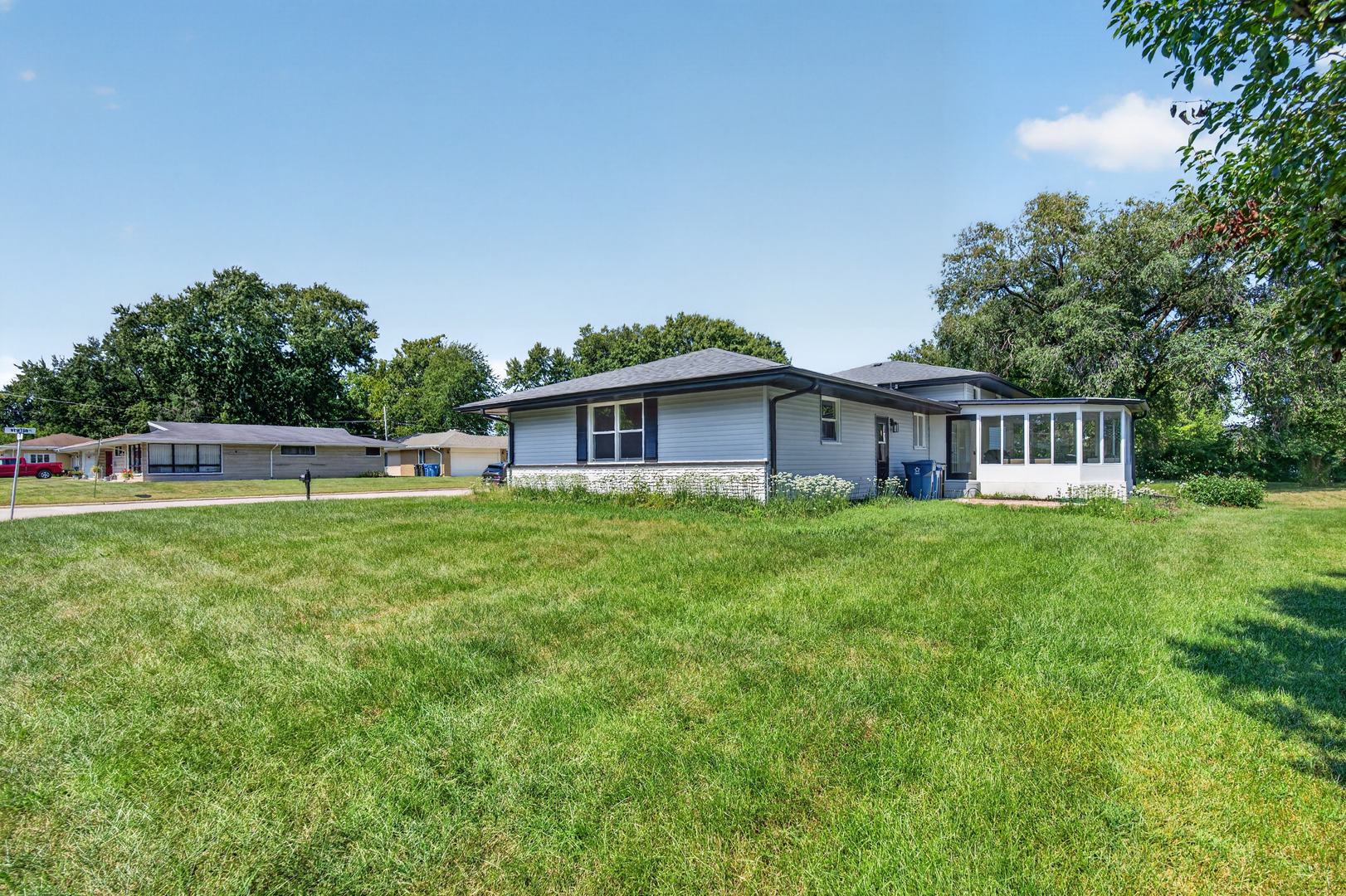 1701 Newton Drive Property Photo 4