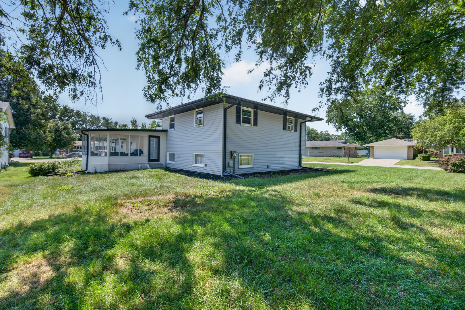 1701 Newton Drive Property Photo 9