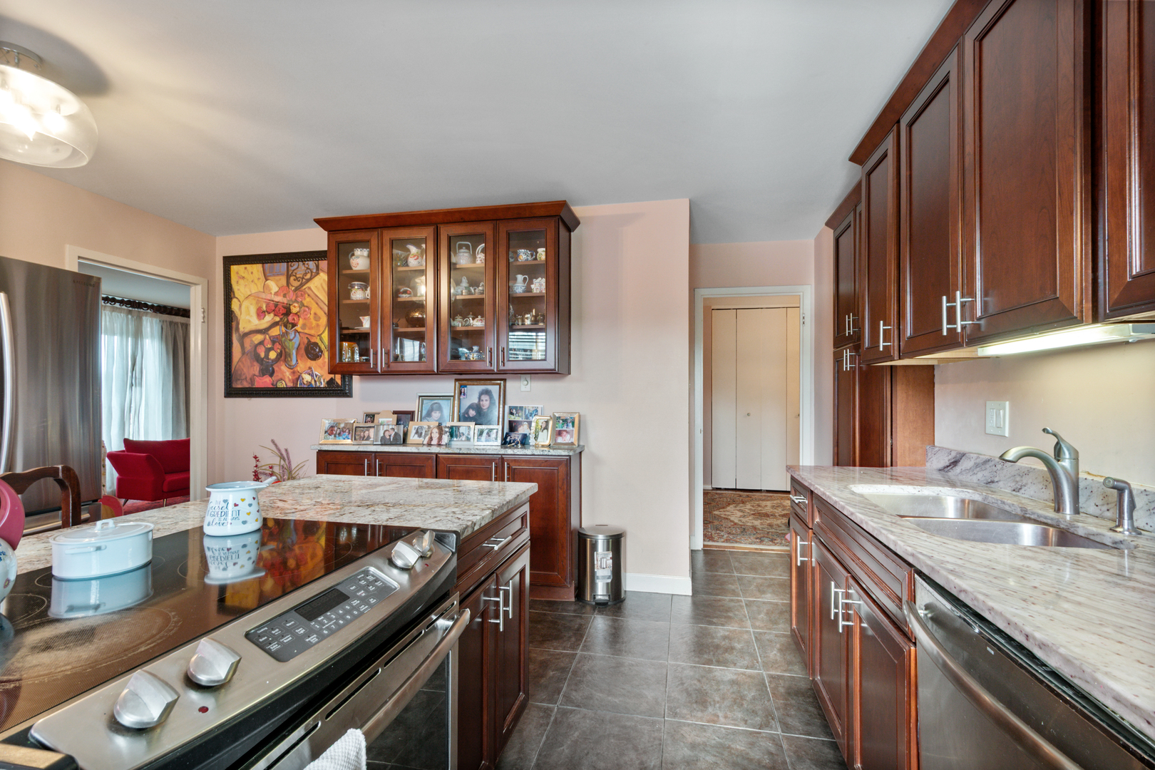 6833 N Kedzie Avenue 415 Property Photo 5