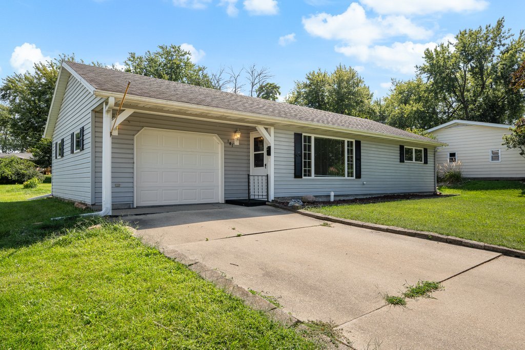 101 Riverview Drive Property Photo 2