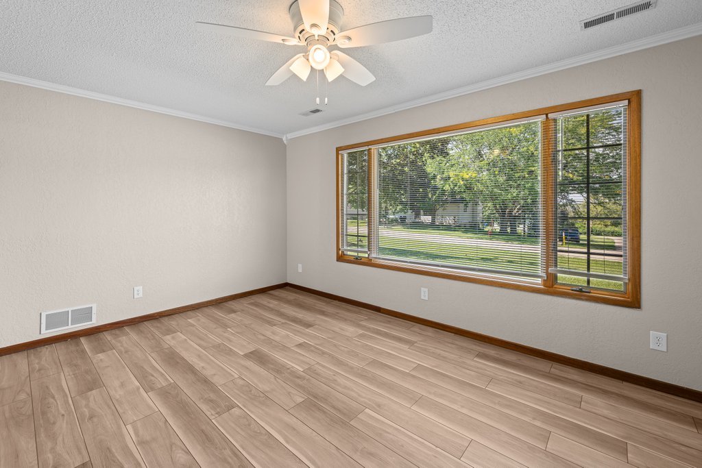 101 Riverview Drive Property Photo 7