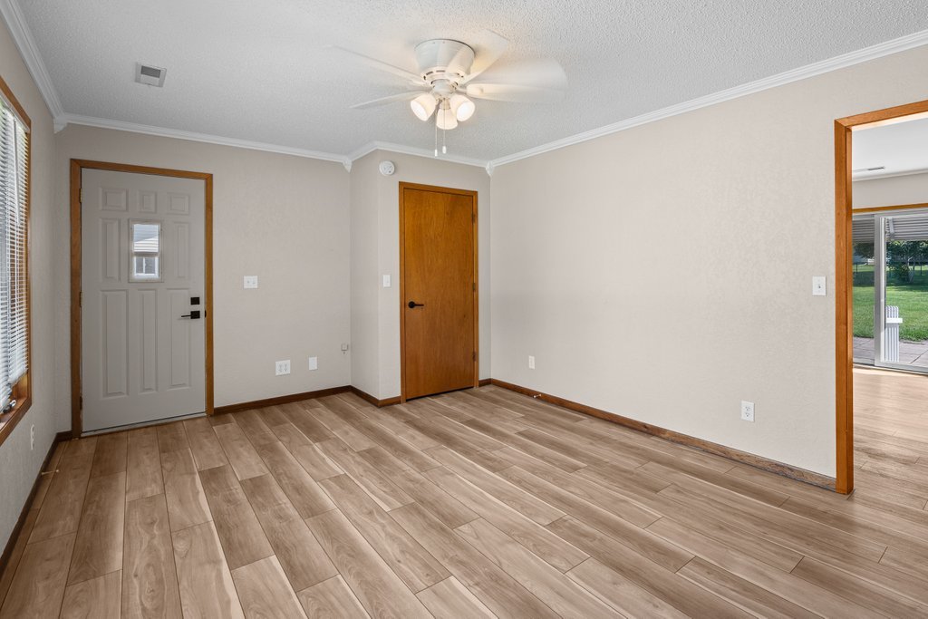 101 Riverview Drive Property Photo 8