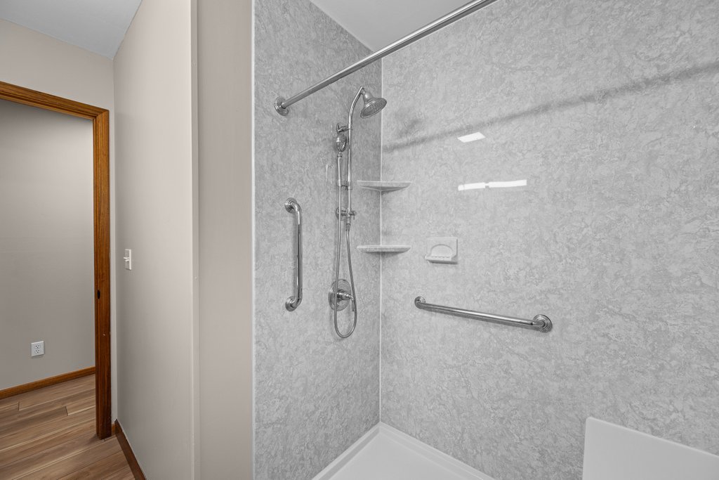 101 Riverview Drive Property Photo 21