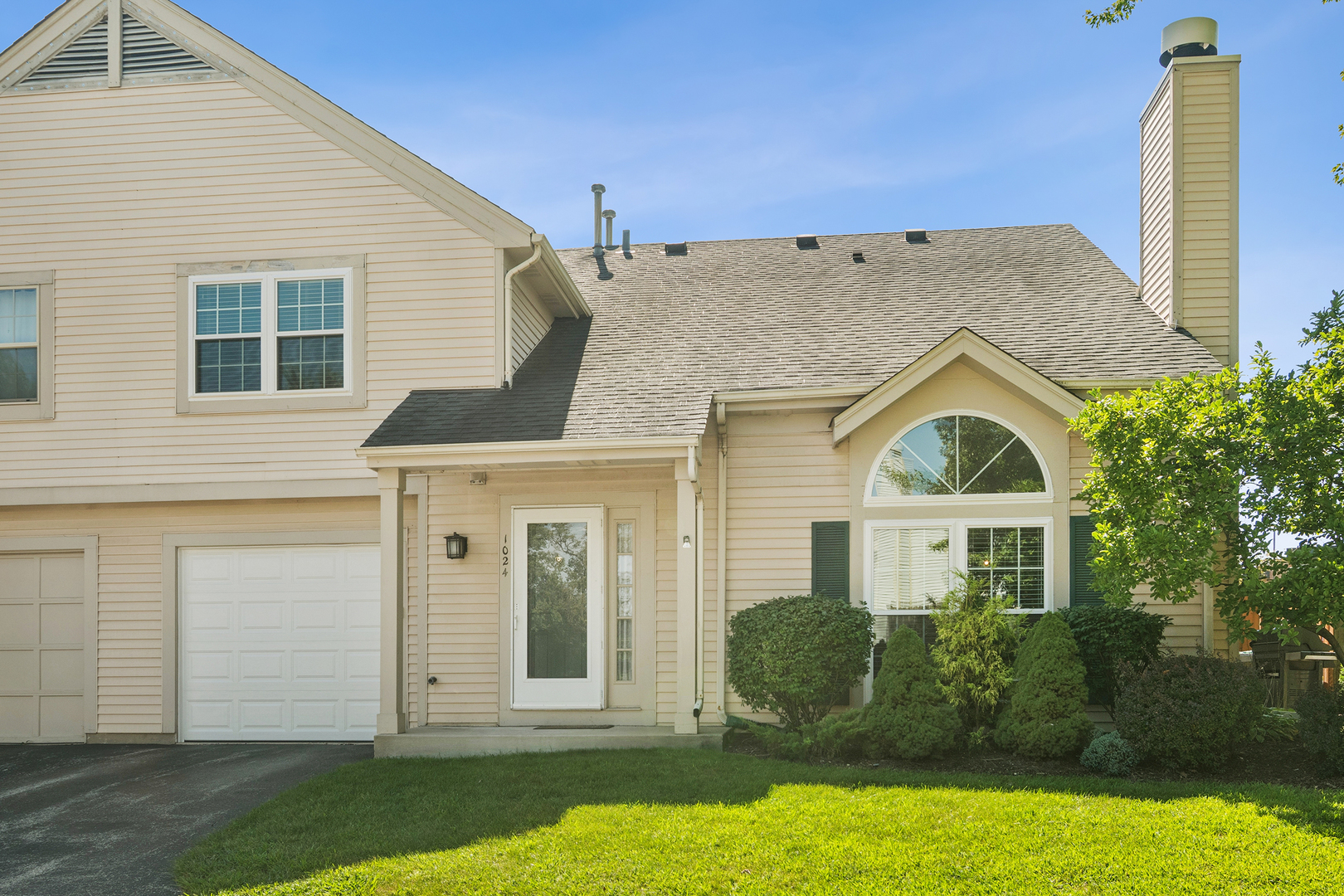 1024 N Knollwood Drive Property Photo 1