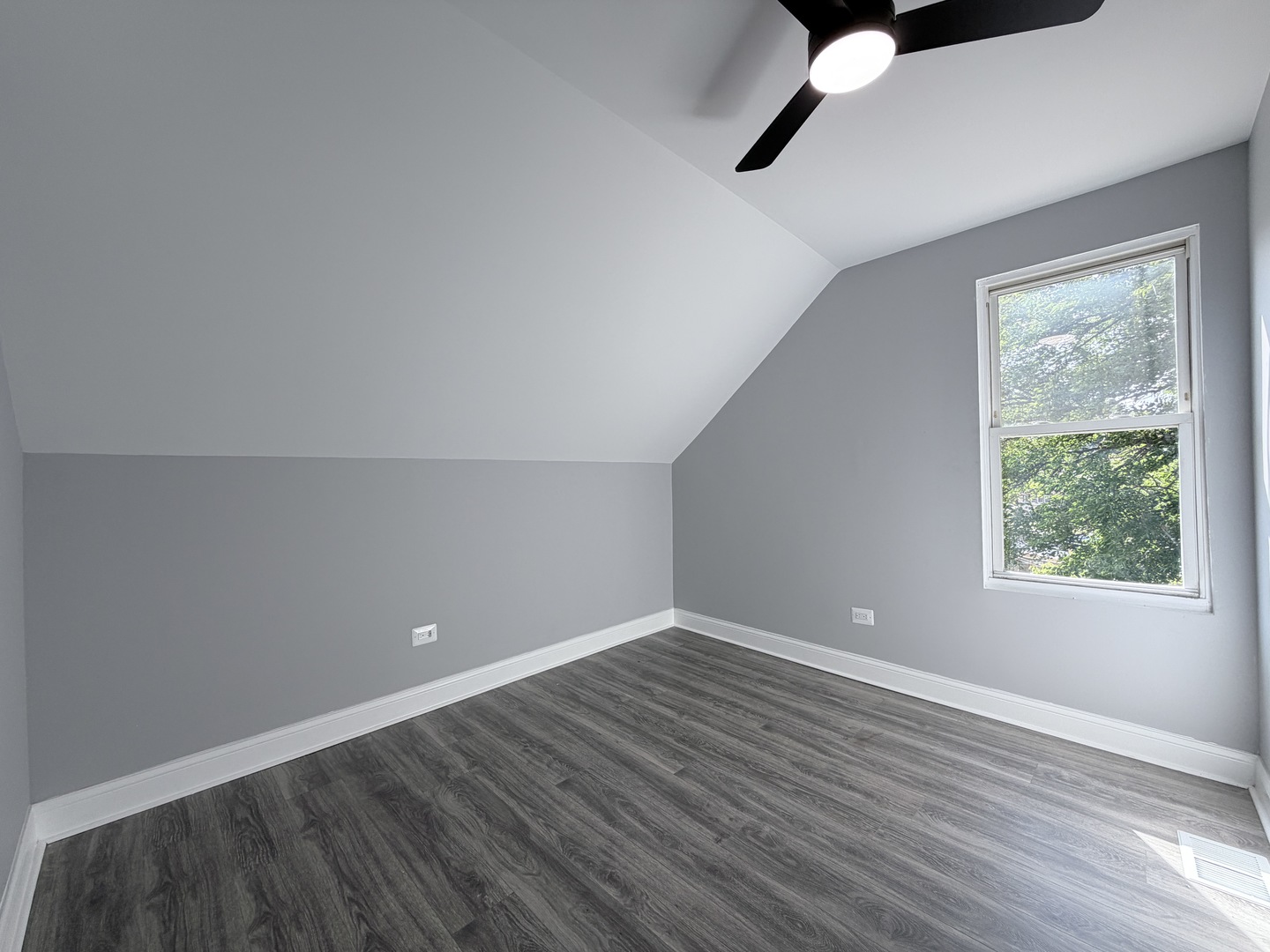 7918 S Anthony Avenue Property Photo 15