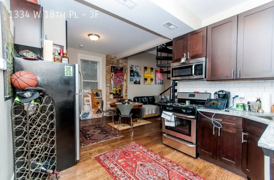 1334 W 18th Place Property Photo 19