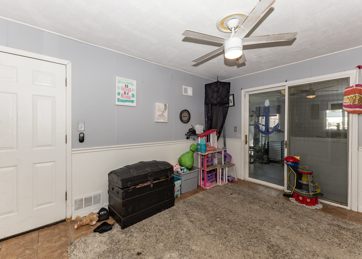 312 11th Place Property Photo 21