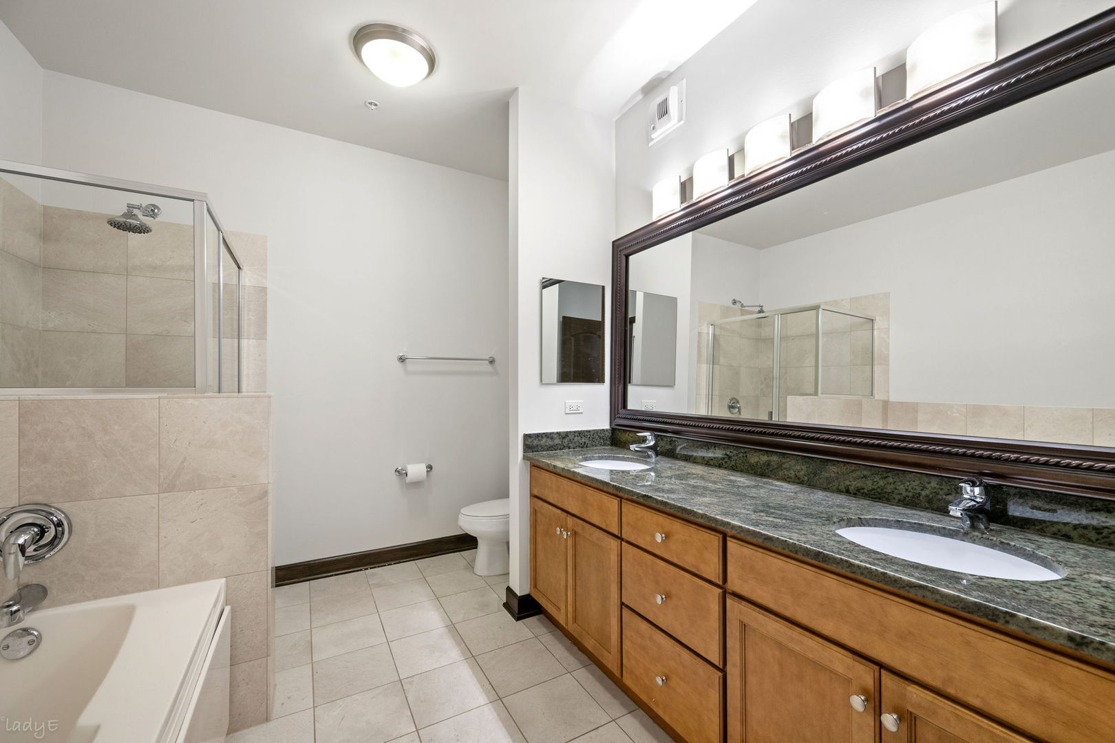 450 E Waterside Drive 2911 Property Photo 17