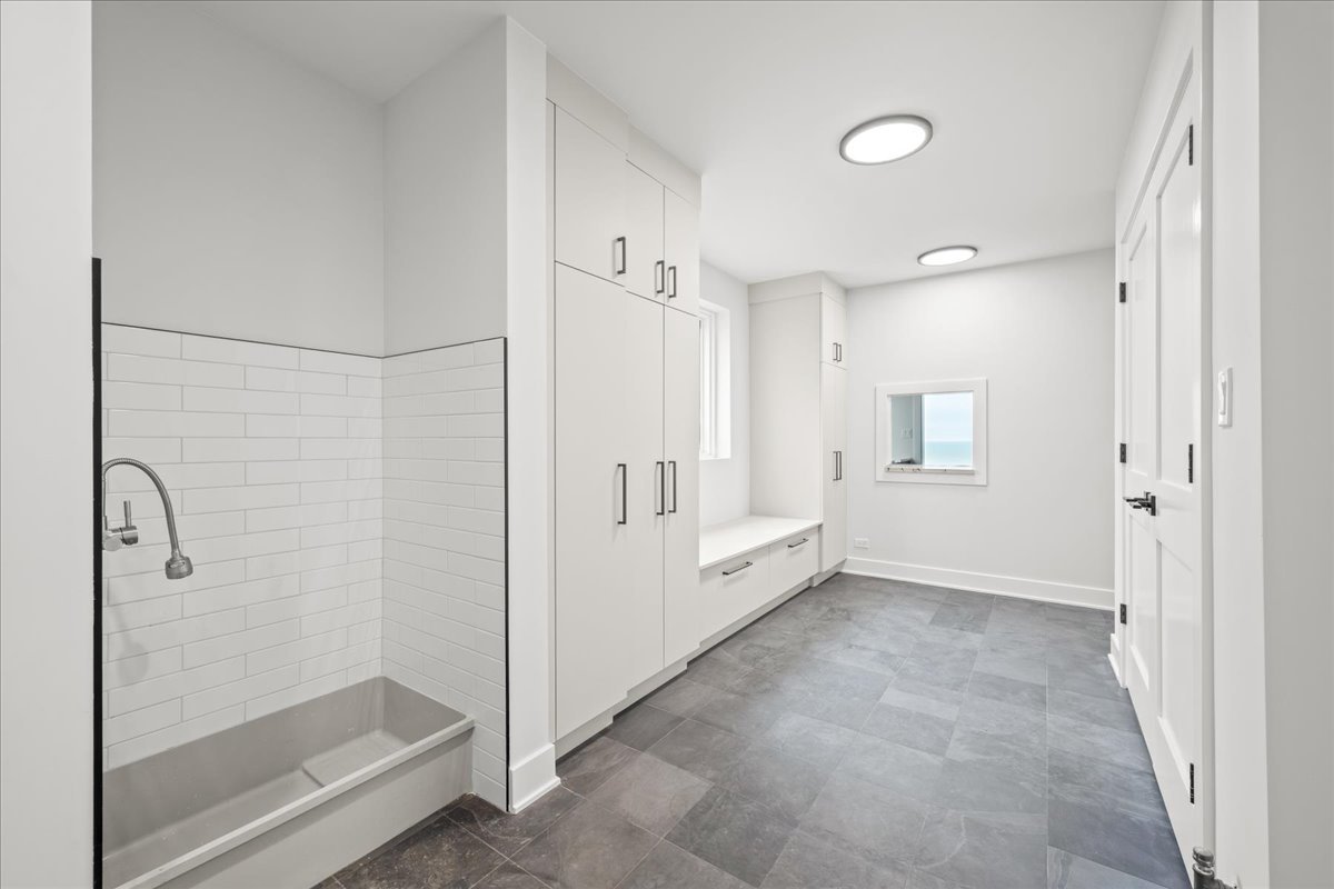 22 Lakeview Terrace Property Photo 26