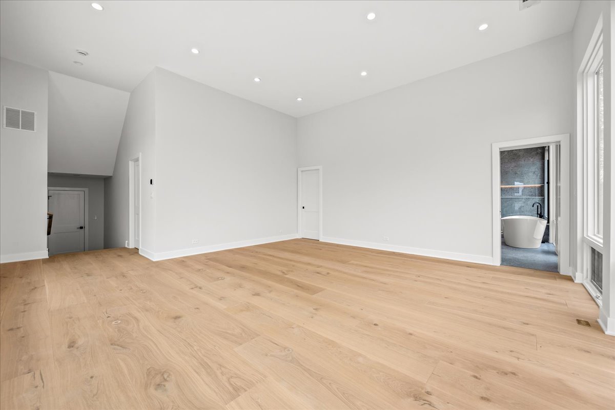 22 Lakeview Terrace Property Photo 31