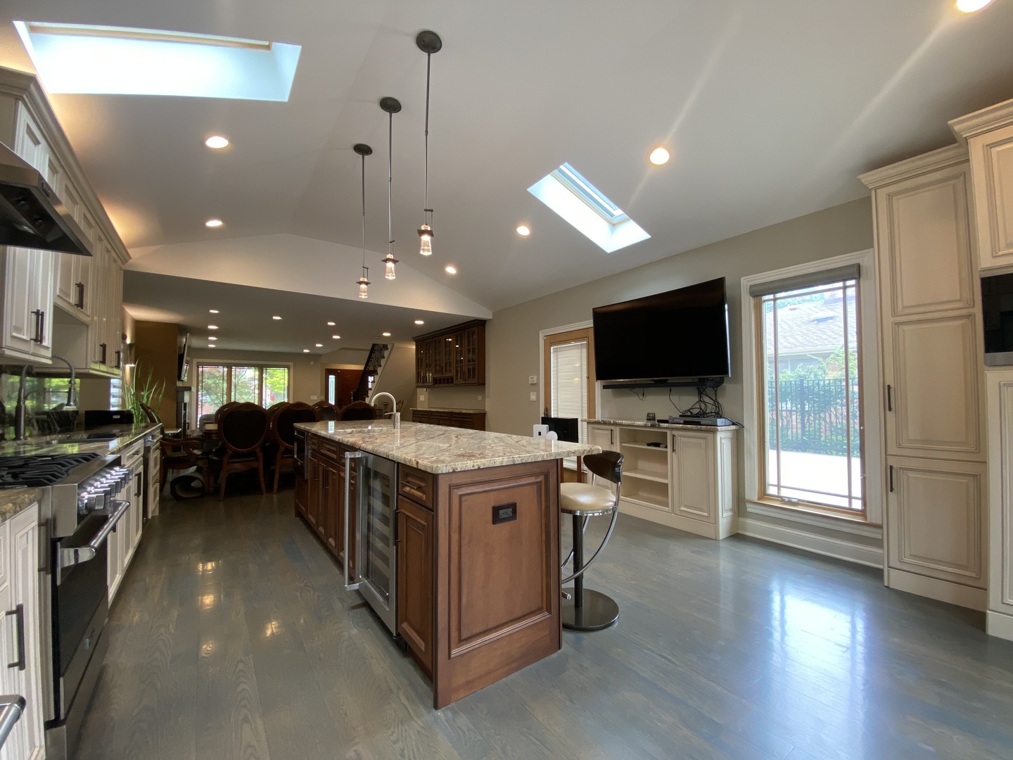 1052 Margret Street Property Photo 8