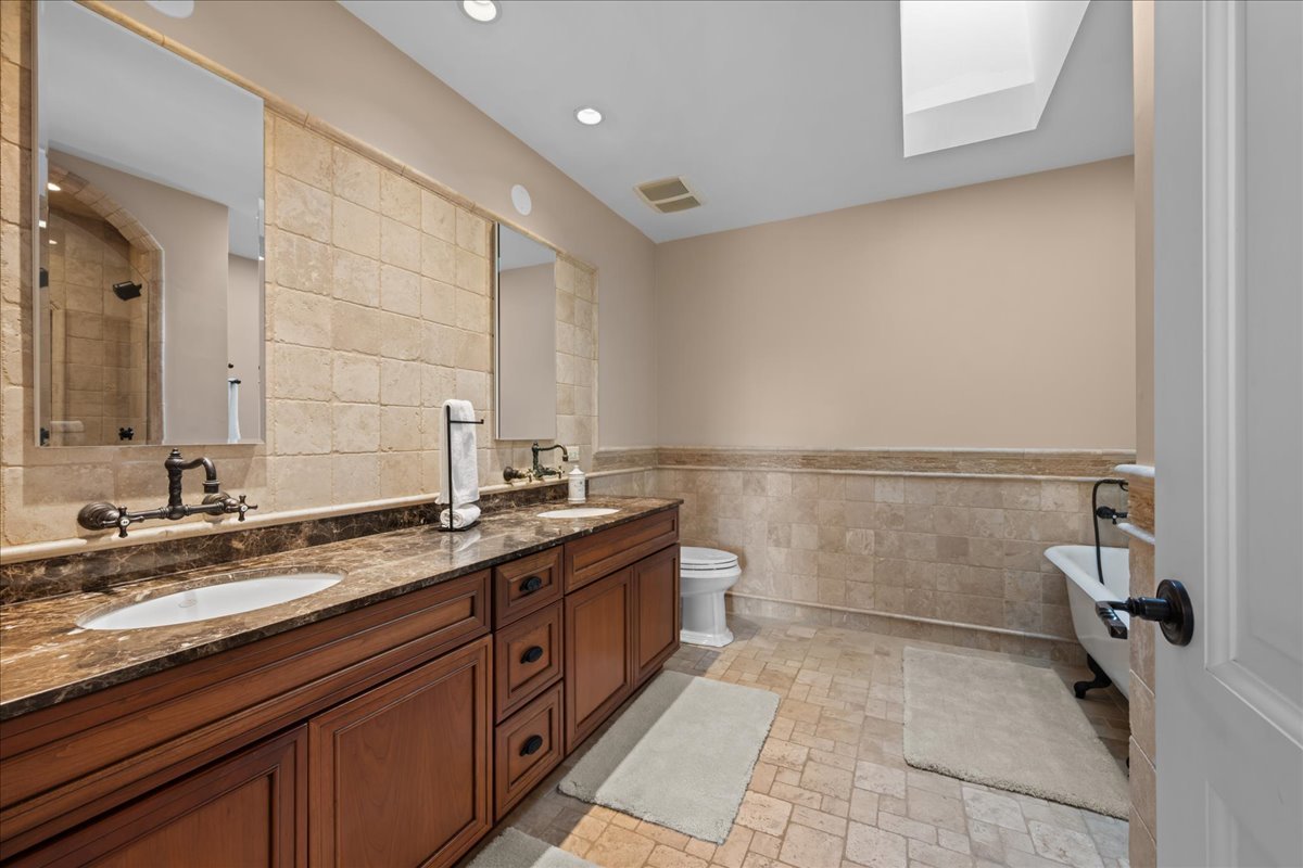 43w834 Morningside Court Property Photo 25