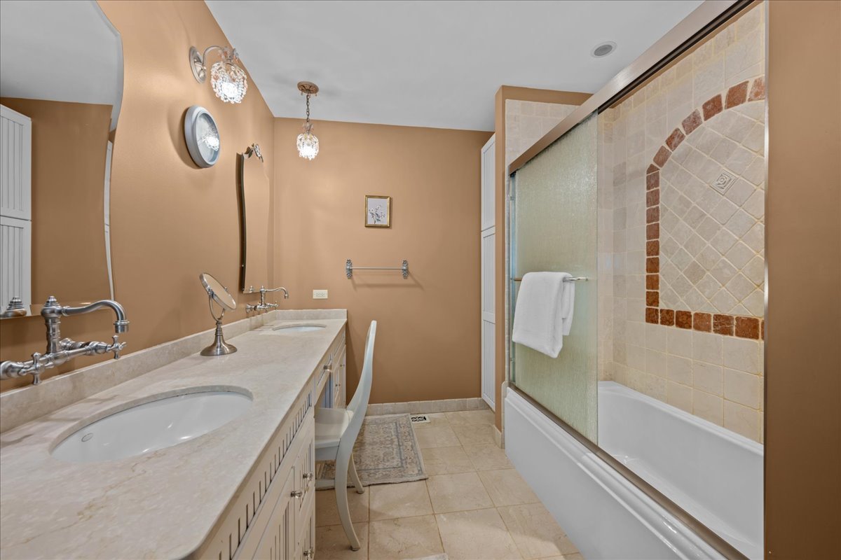 43w834 Morningside Court Property Photo 29