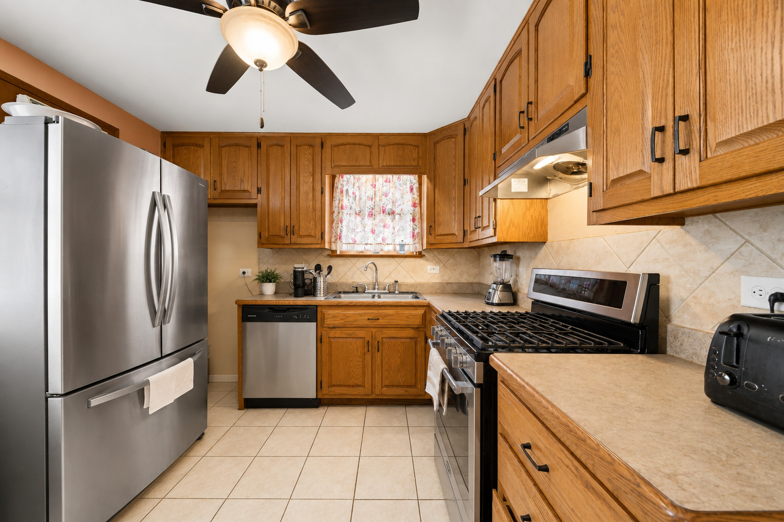 139 Peach Street Property Photo 7