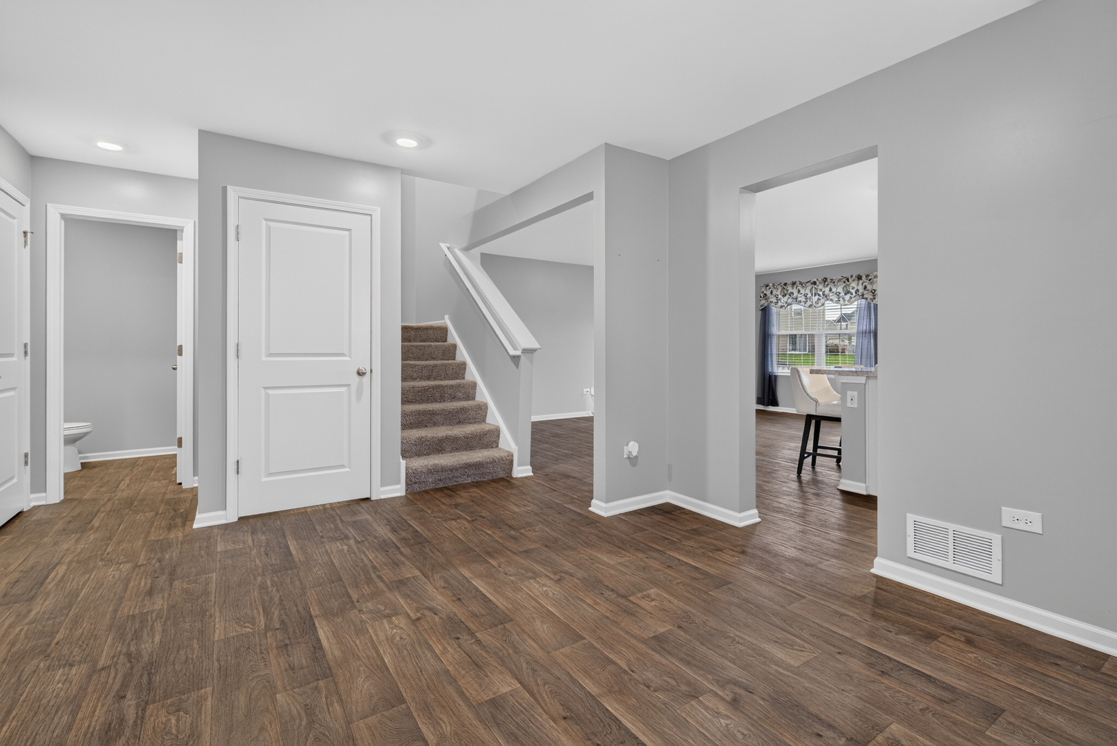 1307 Fawnlily Circle Property Photo 5