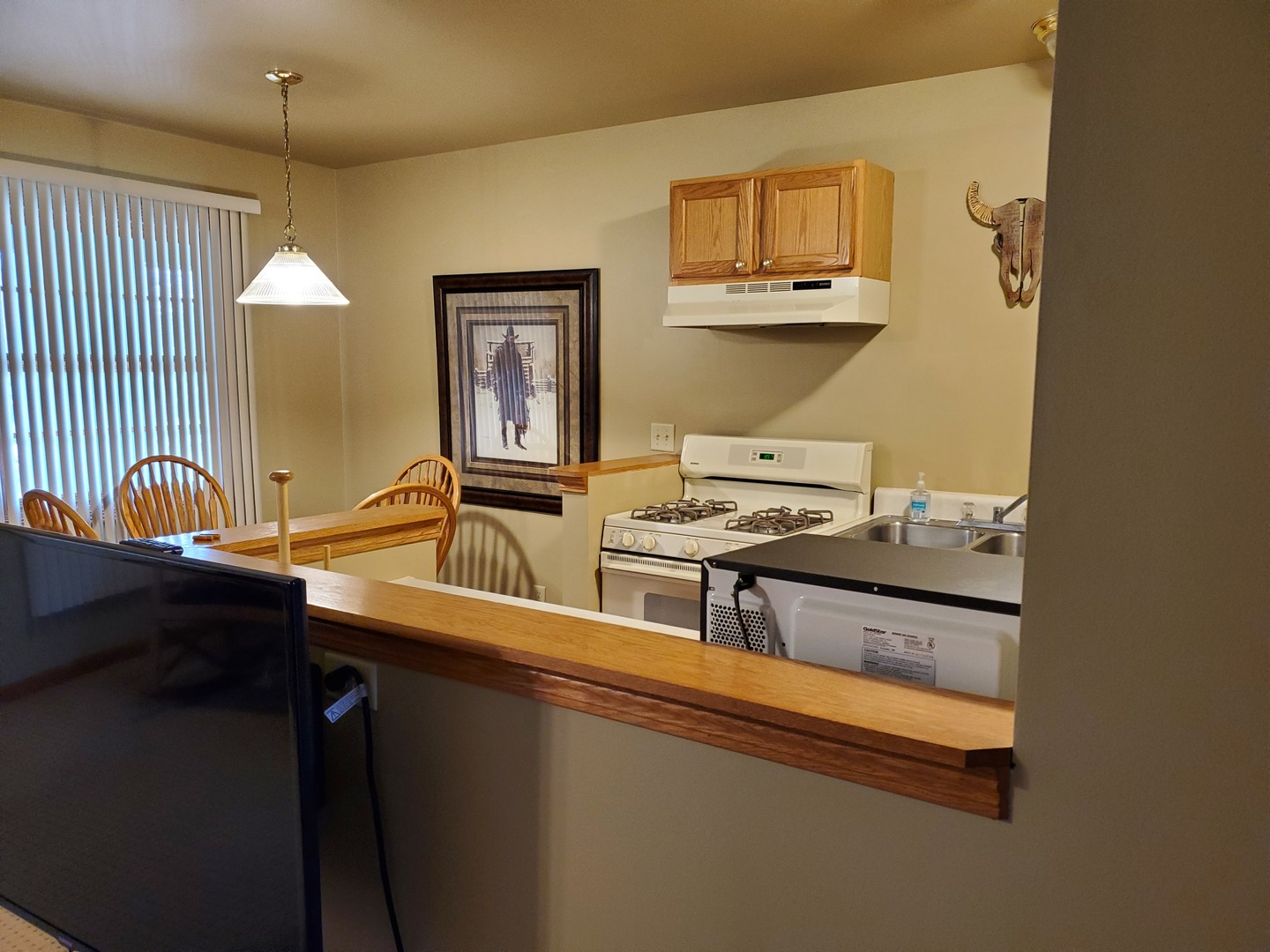 325 Clark Street 2c Property Photo 10