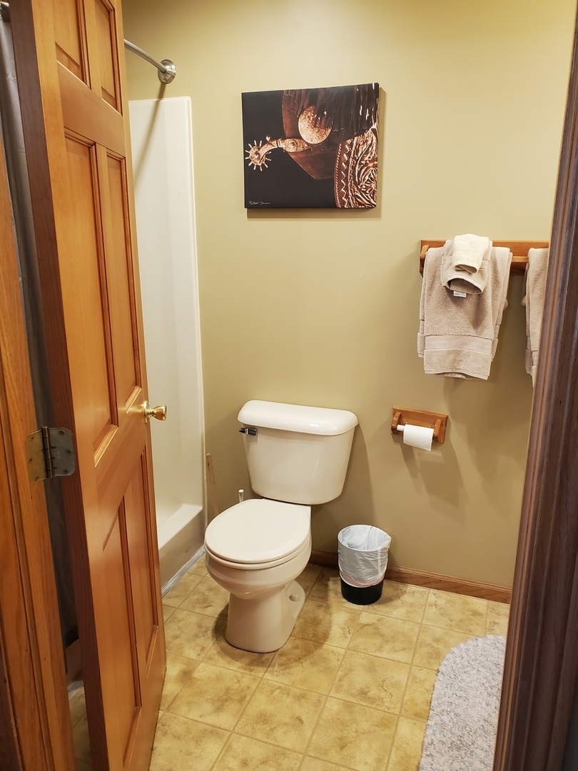 325 Clark Street 2c Property Photo 15