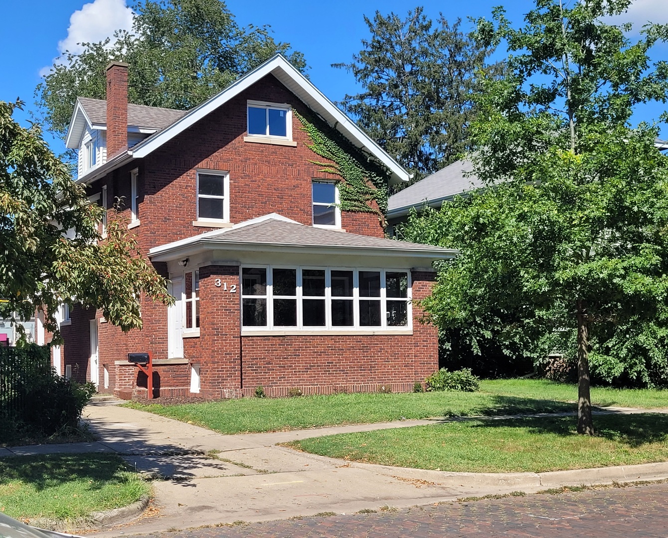 312 W White Street Property Photo 1