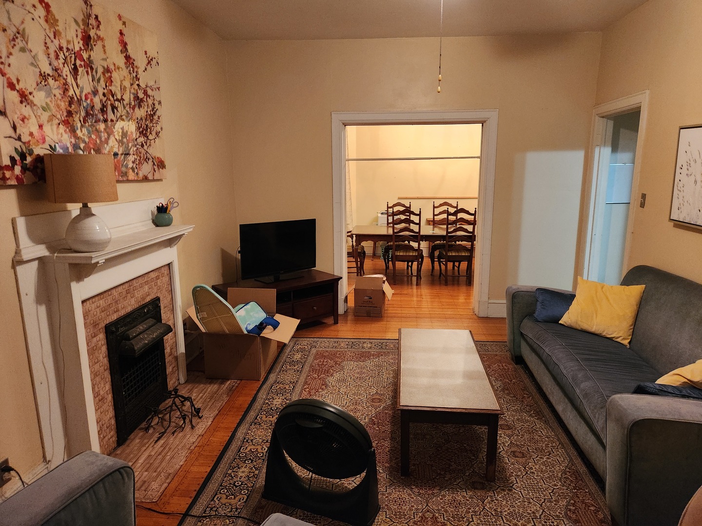 664 W Oakdale Avenue 3 Property Photo 3