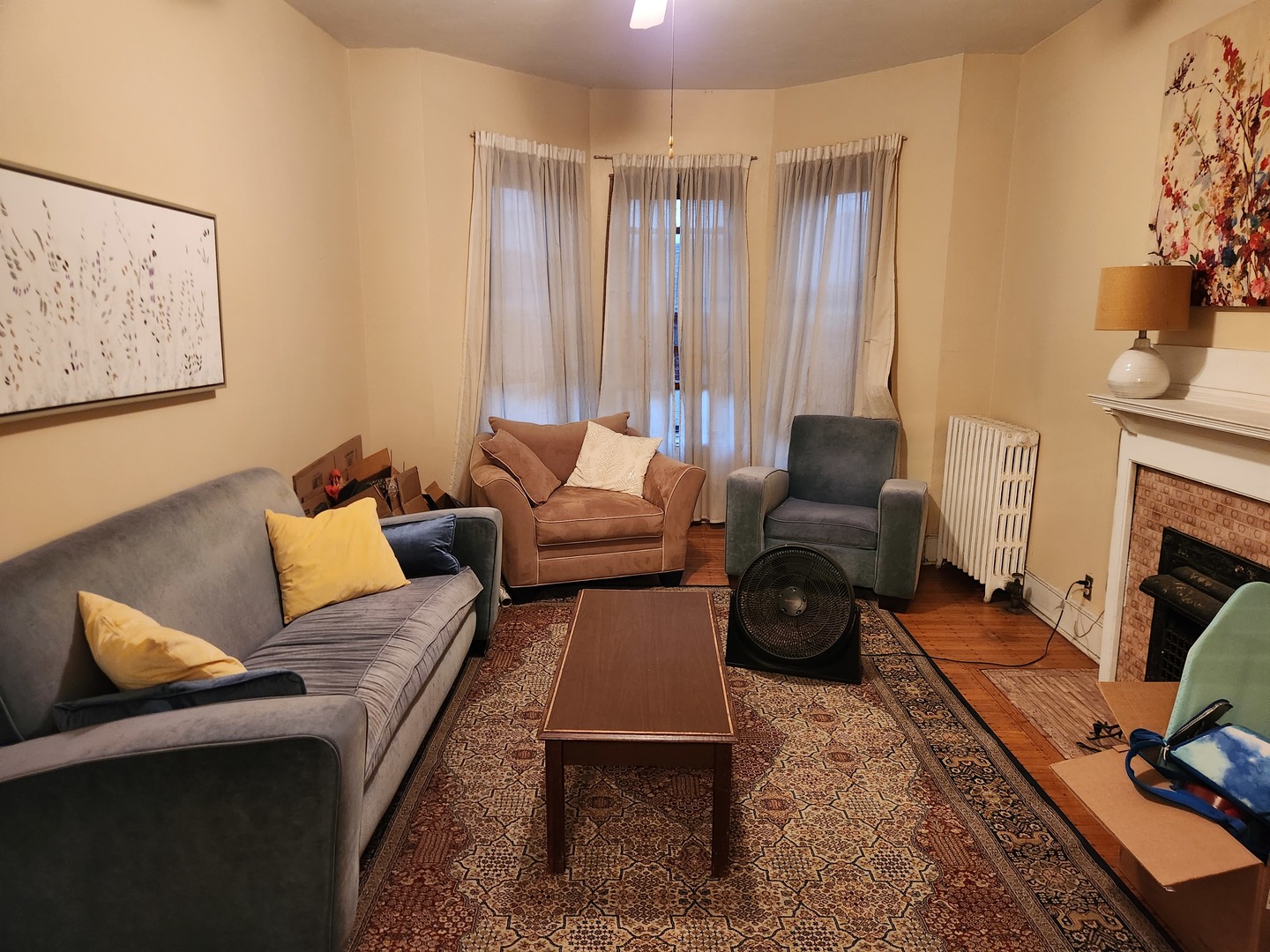664 W Oakdale Avenue 3 Property Photo 4