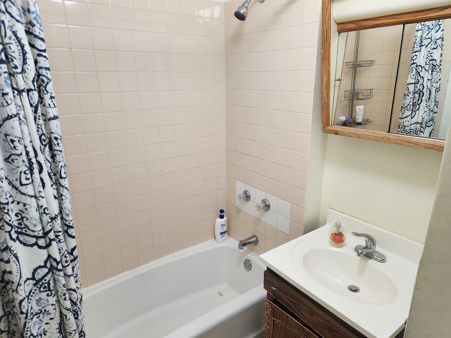 664 W Oakdale Avenue 3 Property Photo 14